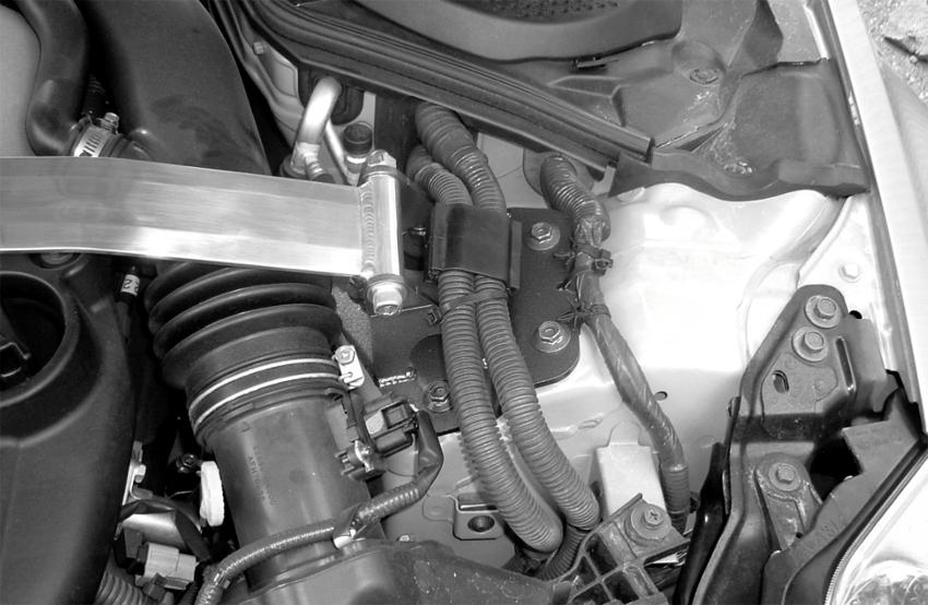 Cusco Strut Bar OS Front Z33 350Z 03-06