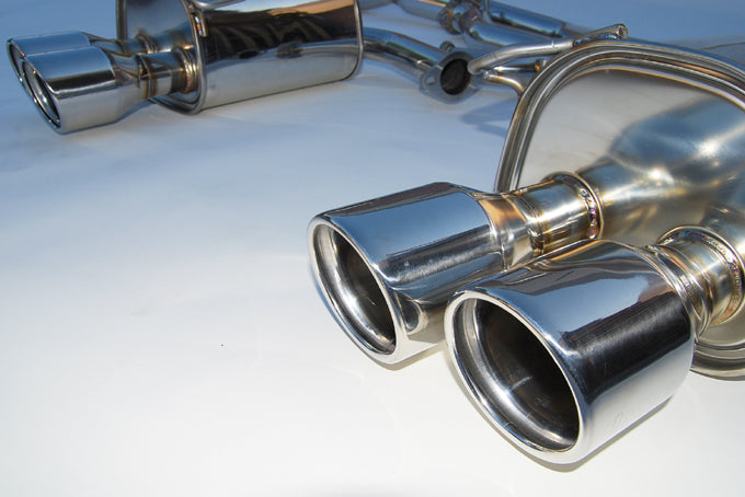 Invidia 15+ Subaru WRX/STI 4Dr Q300 Twin Outlet Rolled Stainless Steel Quad Tip Cat-Back Exhaust