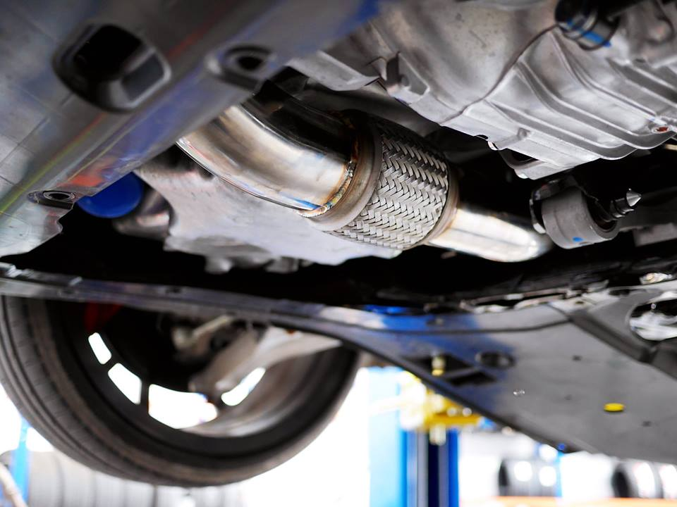 Invidia 2017 Honda Civic Type-R Gemini/R400 Full 76mm Exhaust w/Front Pipe and Titanium Tips