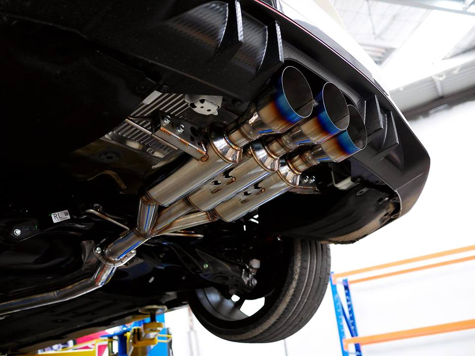 Invidia 2017 Honda Civic Type-R Gemini/R400 Full 76mm Exhaust w/Front Pipe and Titanium Tips
