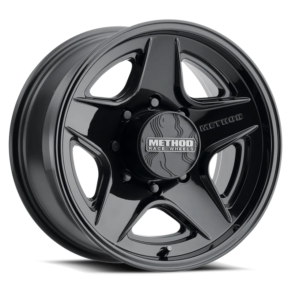 Method MR319 18x9 18mm Offset 8x6.5 BP 130.81mm CB Gloss Black Wheel